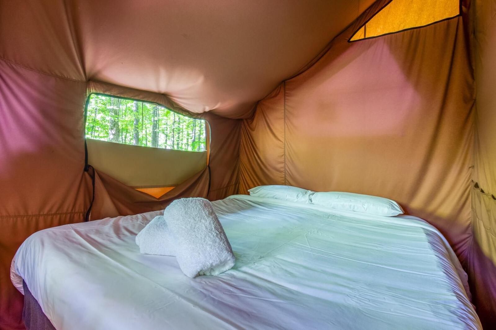 Huttopia White Mountains Albany Екстериор снимка